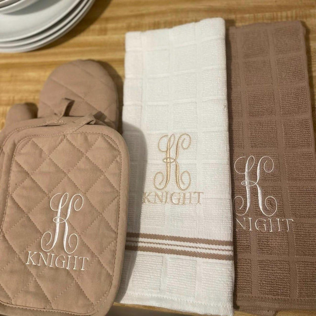 Personalized Kitchen Towel Set, Embroidered Kitchen Towel Set, Housewarming Gifts, Mother’s Day Gift, Oven Mitt, Closing Gifts, Dorm Room