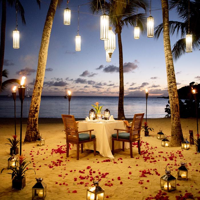 Beachside Romantic Dinner in Bali
