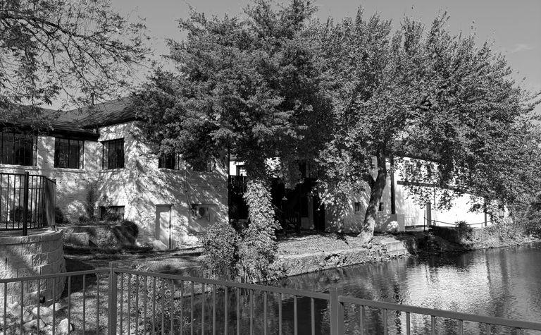 The Wedding Website of Colombia Castro and Brock Freeman