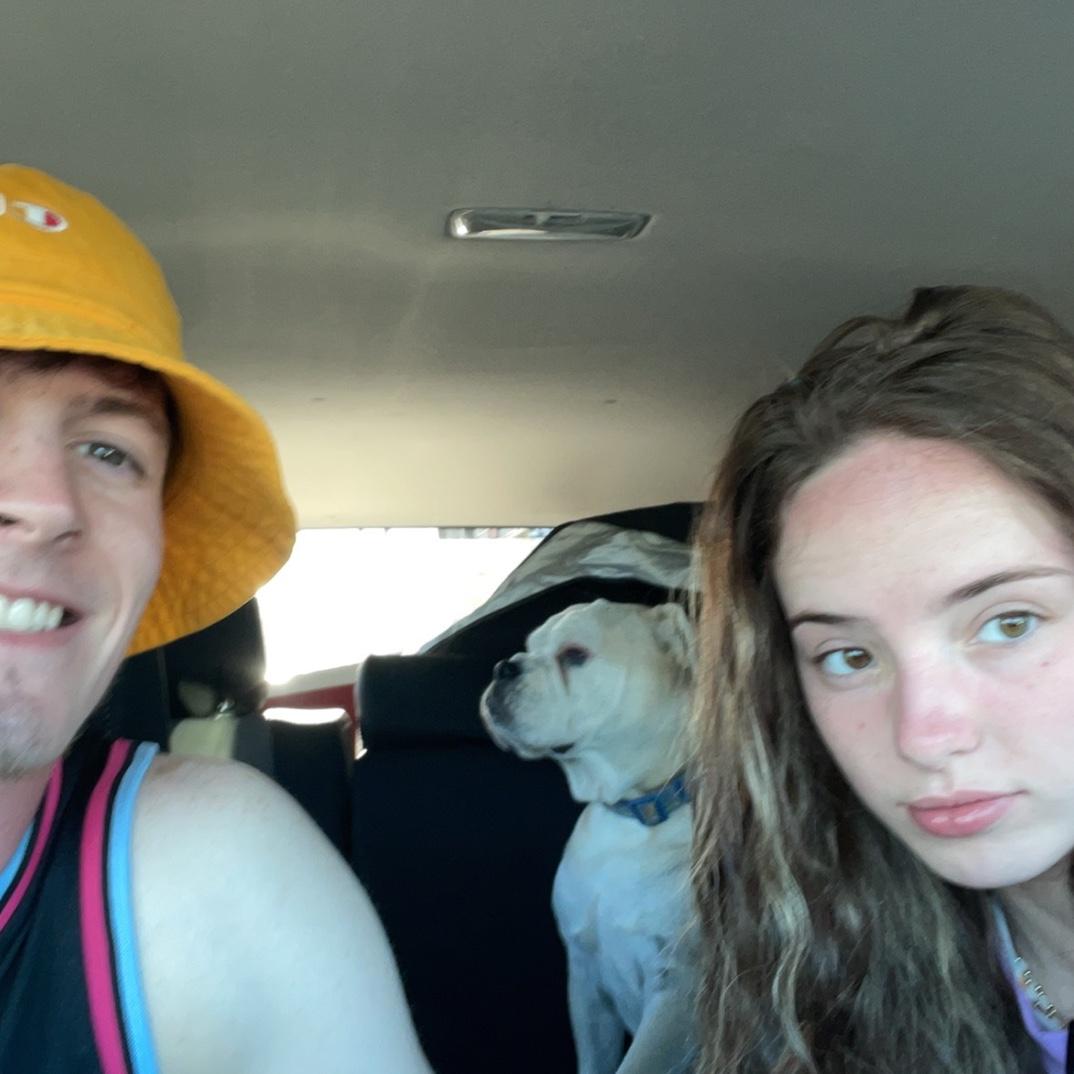 maui vacation - had to include Tika girl. i’m glad brandt met her💛 2021