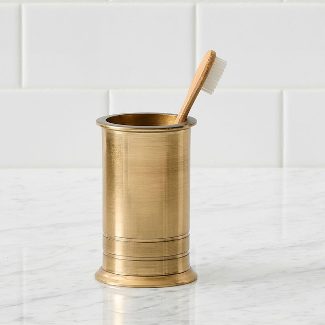 Toothbrush holder