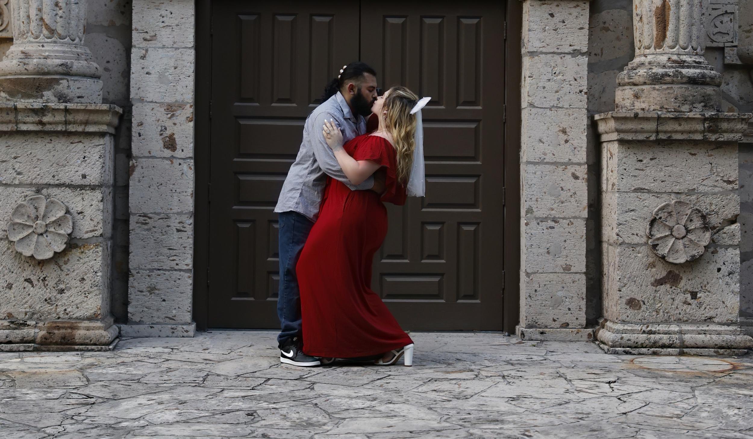 The Wedding Website of Amanda Tarver and Jose Mejia Perez