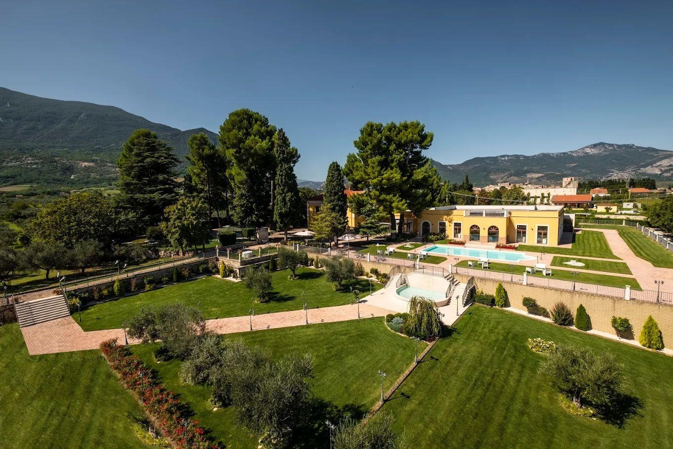 The Wedding Website of Enaila Edafe and Mario Paolini