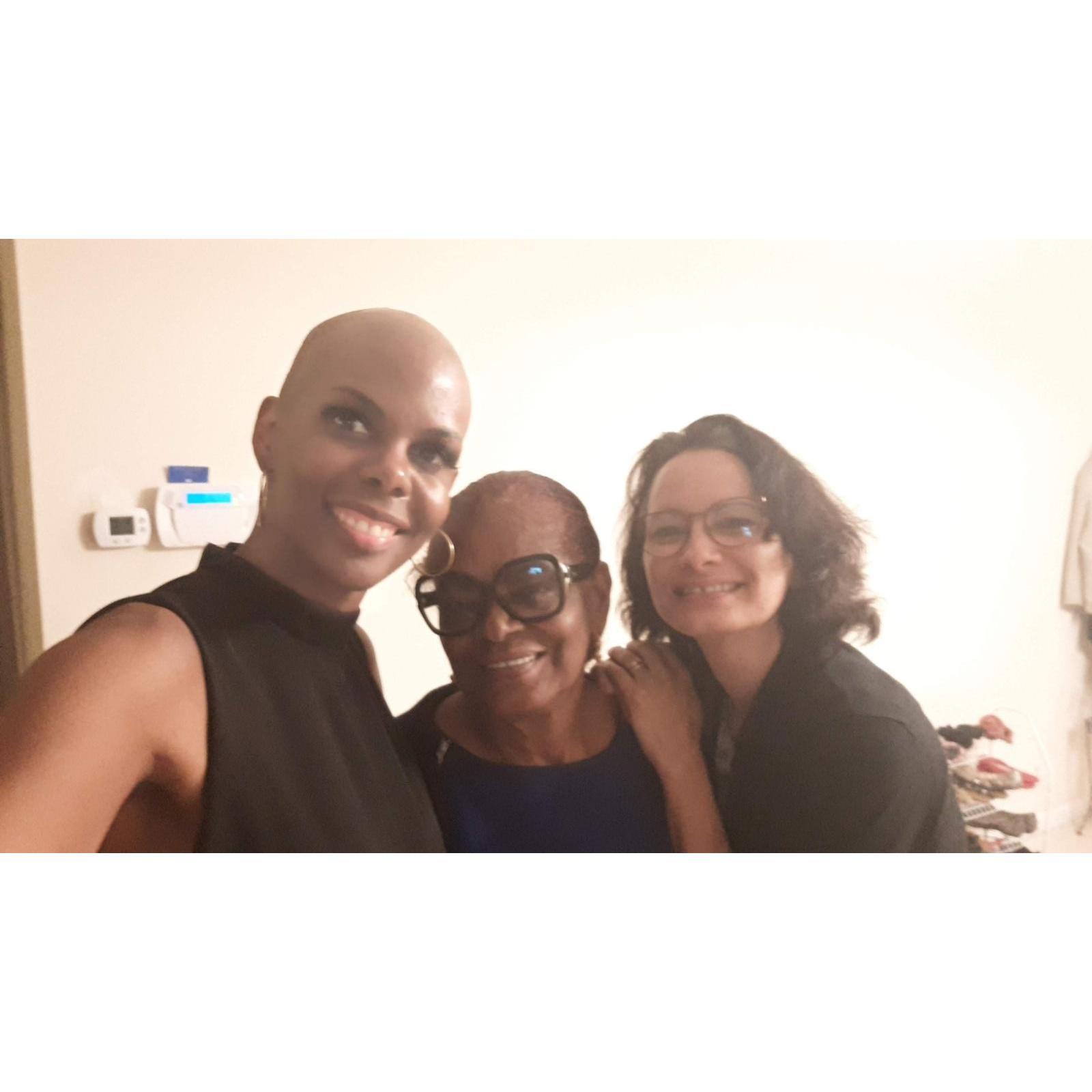 Mamitoo...one of the most supportive persons I know.
Si tu savais comment je t'apprecie.
