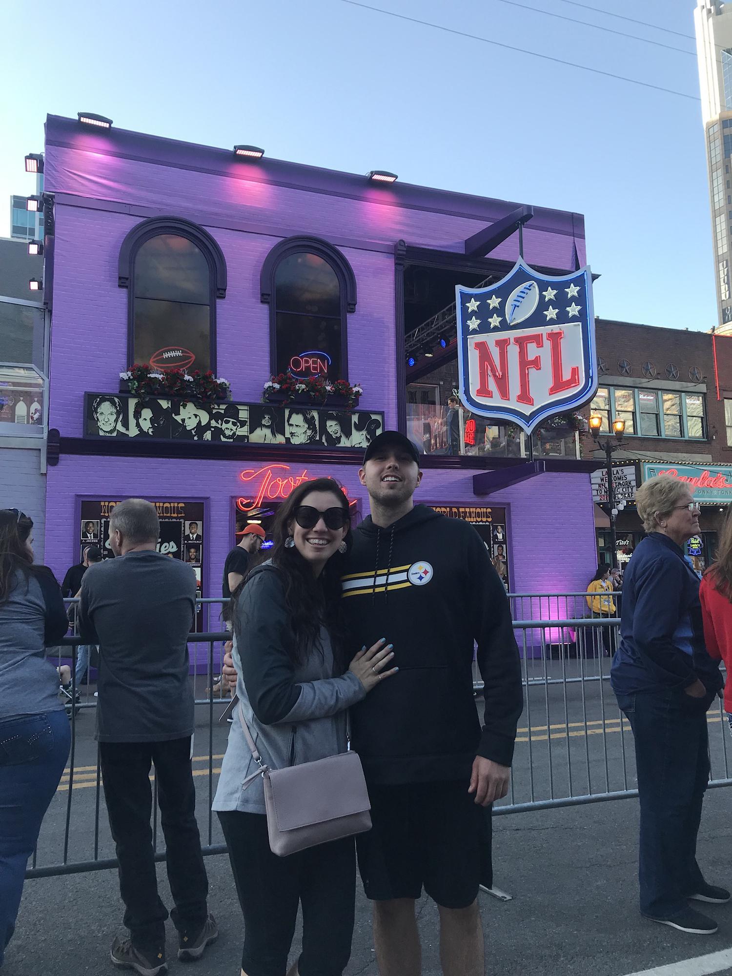 April 2019 - Move in day in our apartment/NFL draft