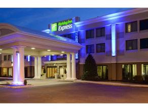 The Wedding Website of Lynnette Rodriguez Everett and Pedro Collazo