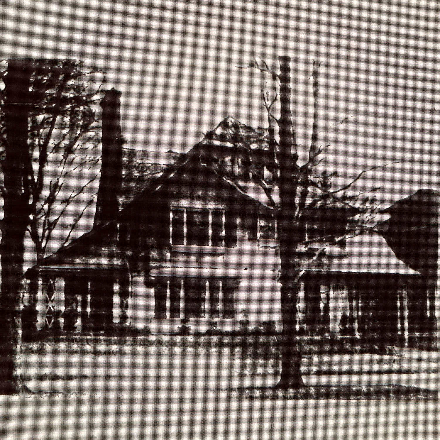 547 West 6th St Featured in Early 1900's Newspaper Article - Front Yard