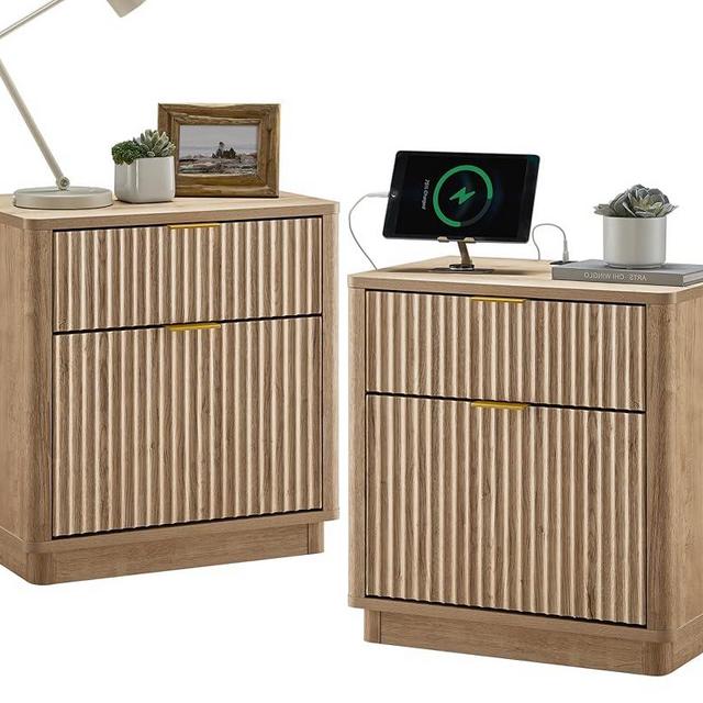 T4TREAM 23'' Fluted Nightstand Set of 2 with Charging Station, Large 2 Drawer Bedside Table, Modern End Table with Storage, Mid Century Night Stand for Bedroom Living Room, Curved Profile, Natural Oak