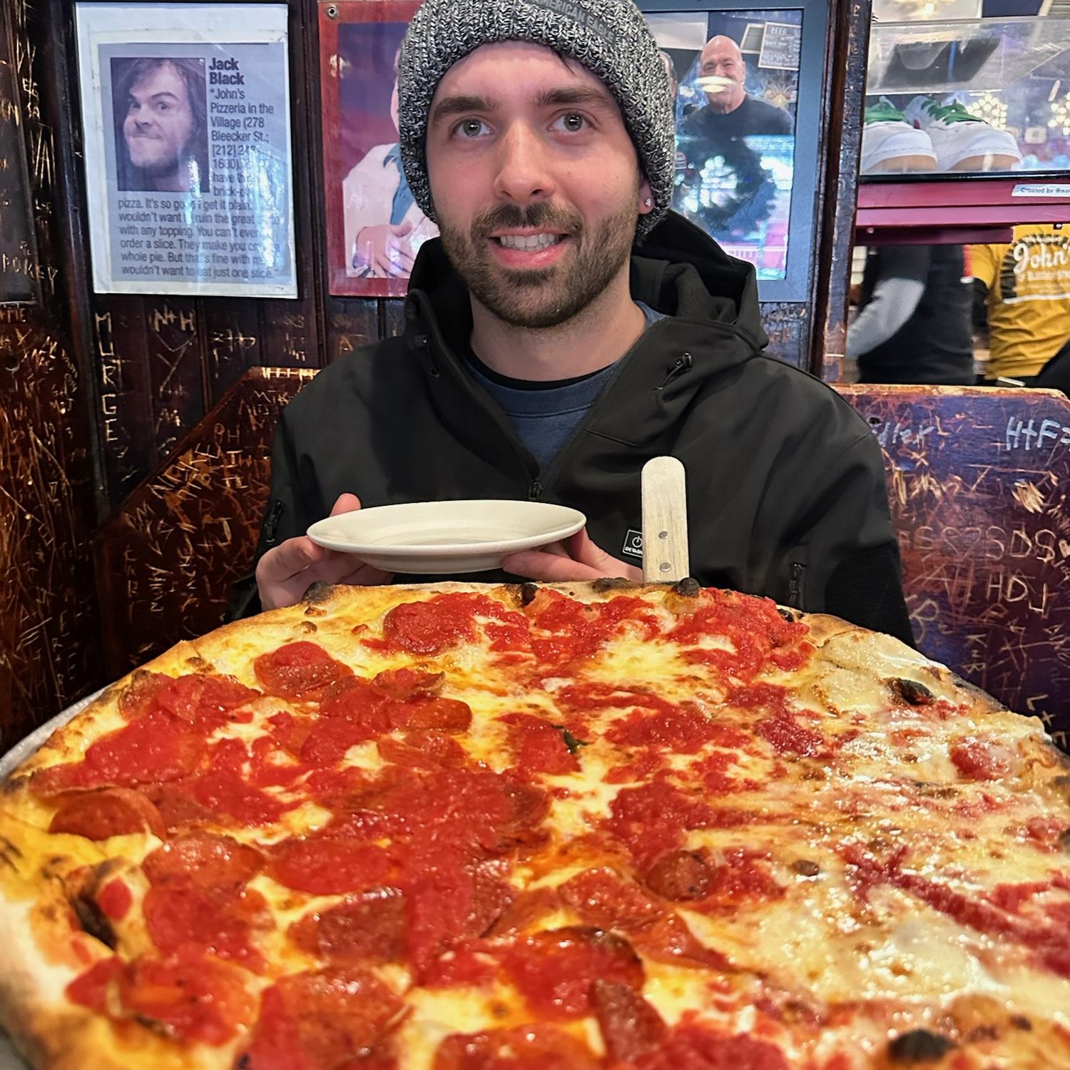 Pizza in NYC we waited way too long for. Adam Sandler was spotted! (December 2024)