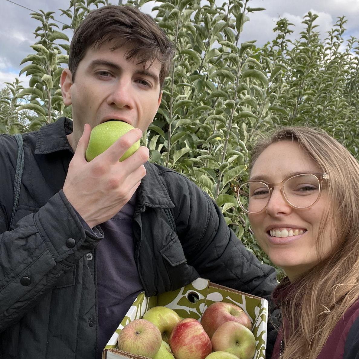 Shinigami love apples
