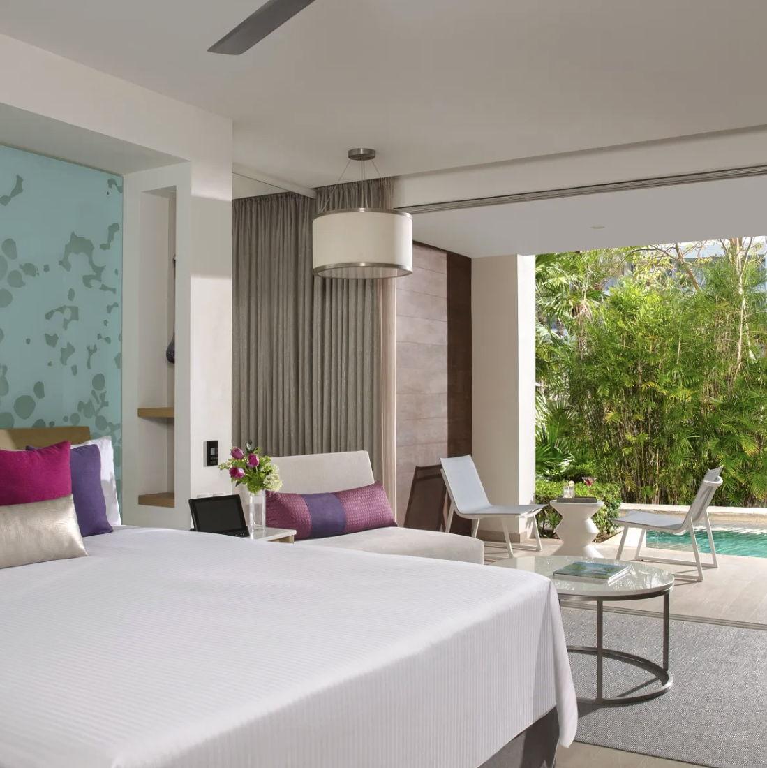 Xhale Club Jr Suite Tropical Swim Out Room