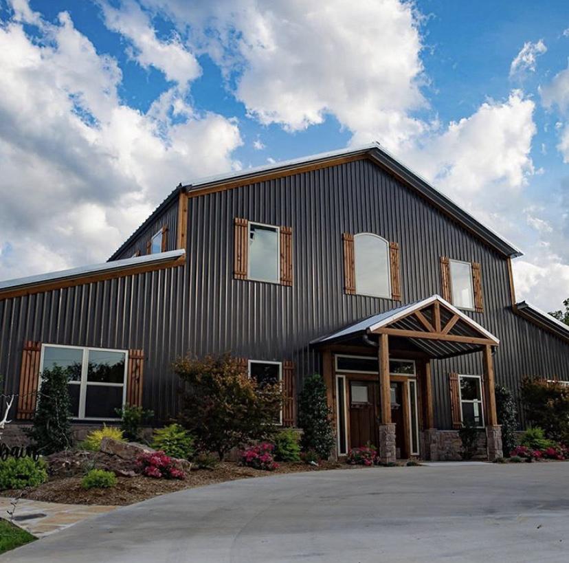 The Wedding Website of Autumn Erwin and Brittan Diamond