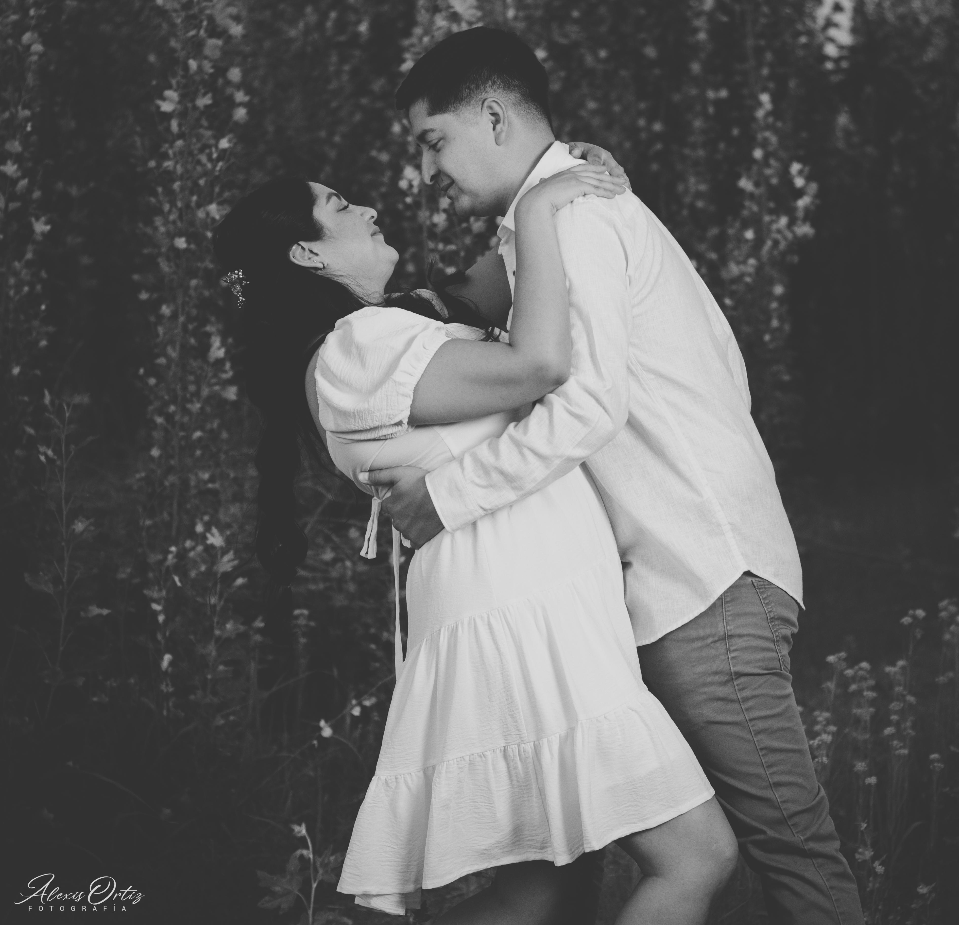 The Wedding Website of Brenda Bello and Erick Guerrero