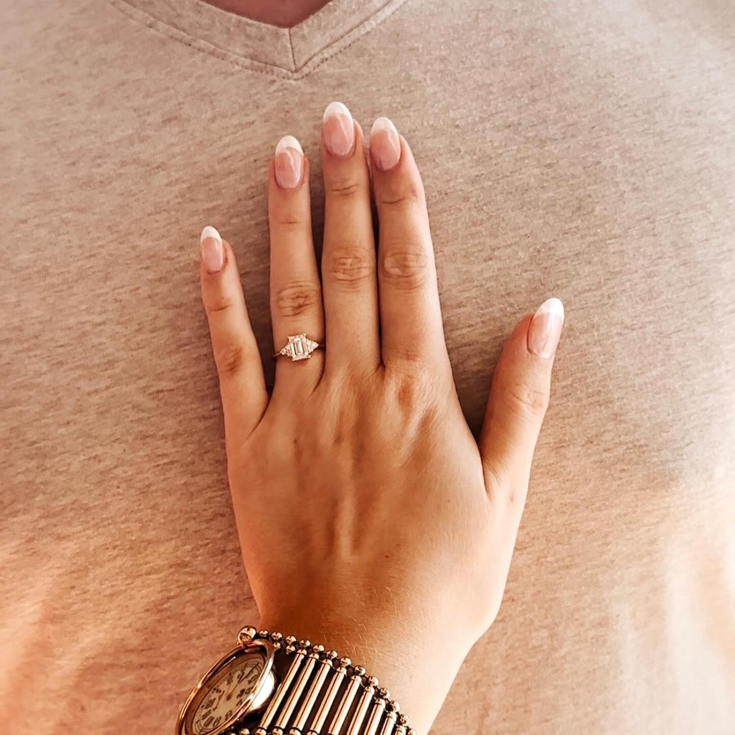 Can I get a little commotion for the ring??? ✨💍🤩