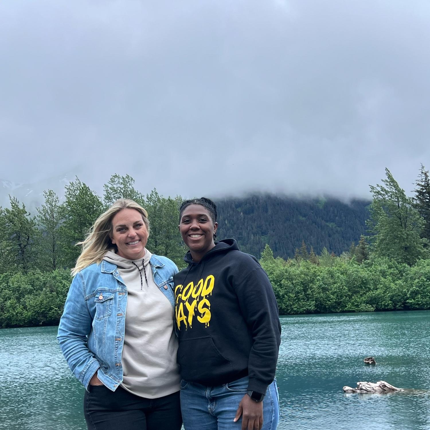 Our most spontaneous trip ever! Sam got to take Yaz back to her beloved Alaska, we decided to go 1.5 hours before the flight left!