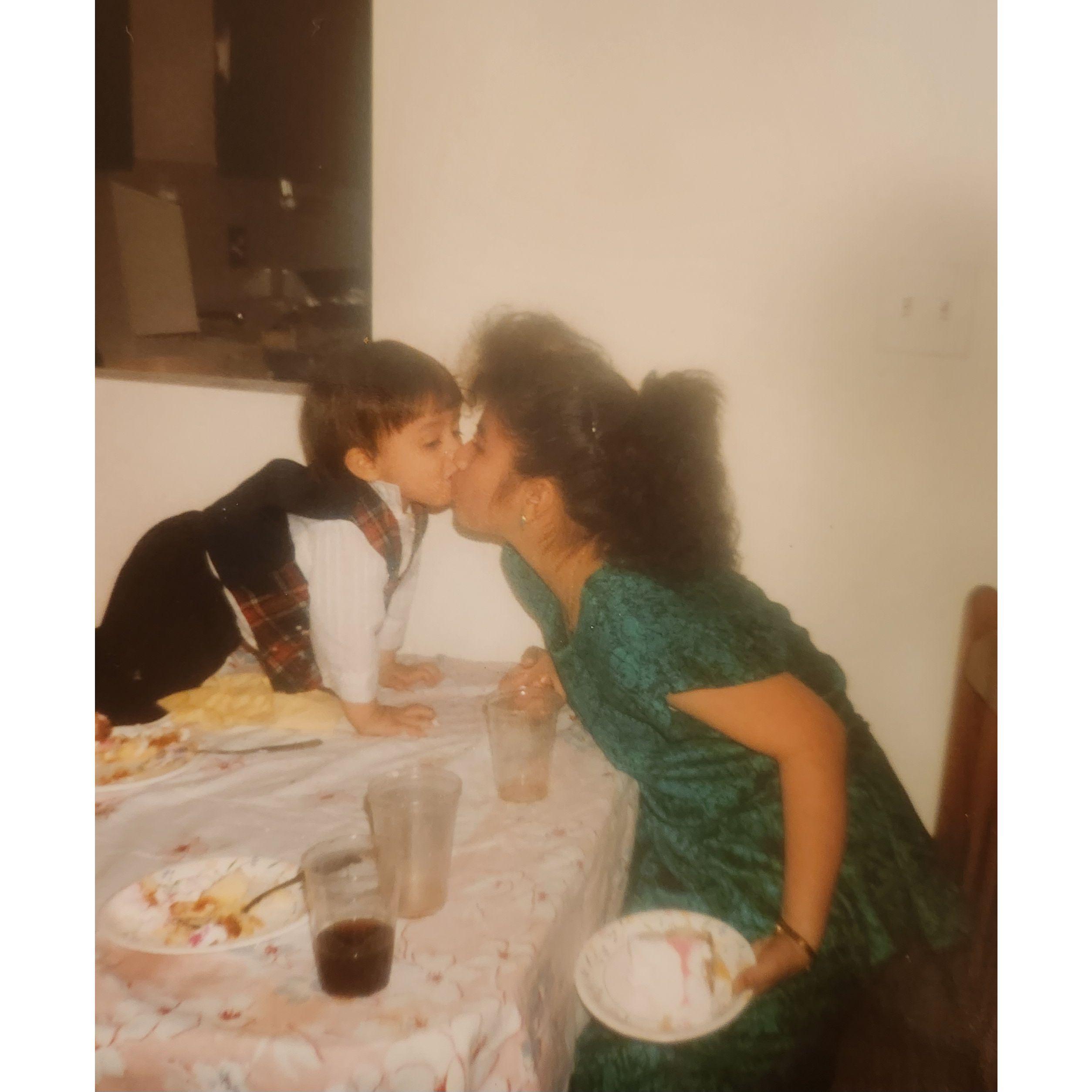 Freddy's aunt giving him a kiss! How sweet is this photo!
