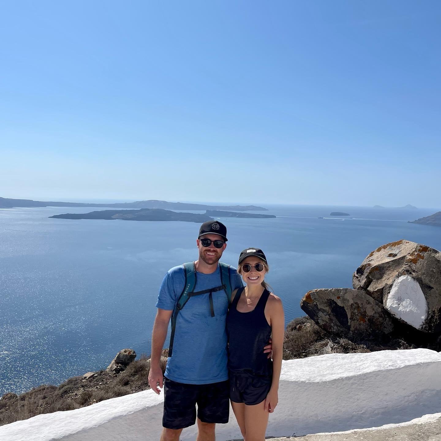 Hiking from fira to oia in Santorini
