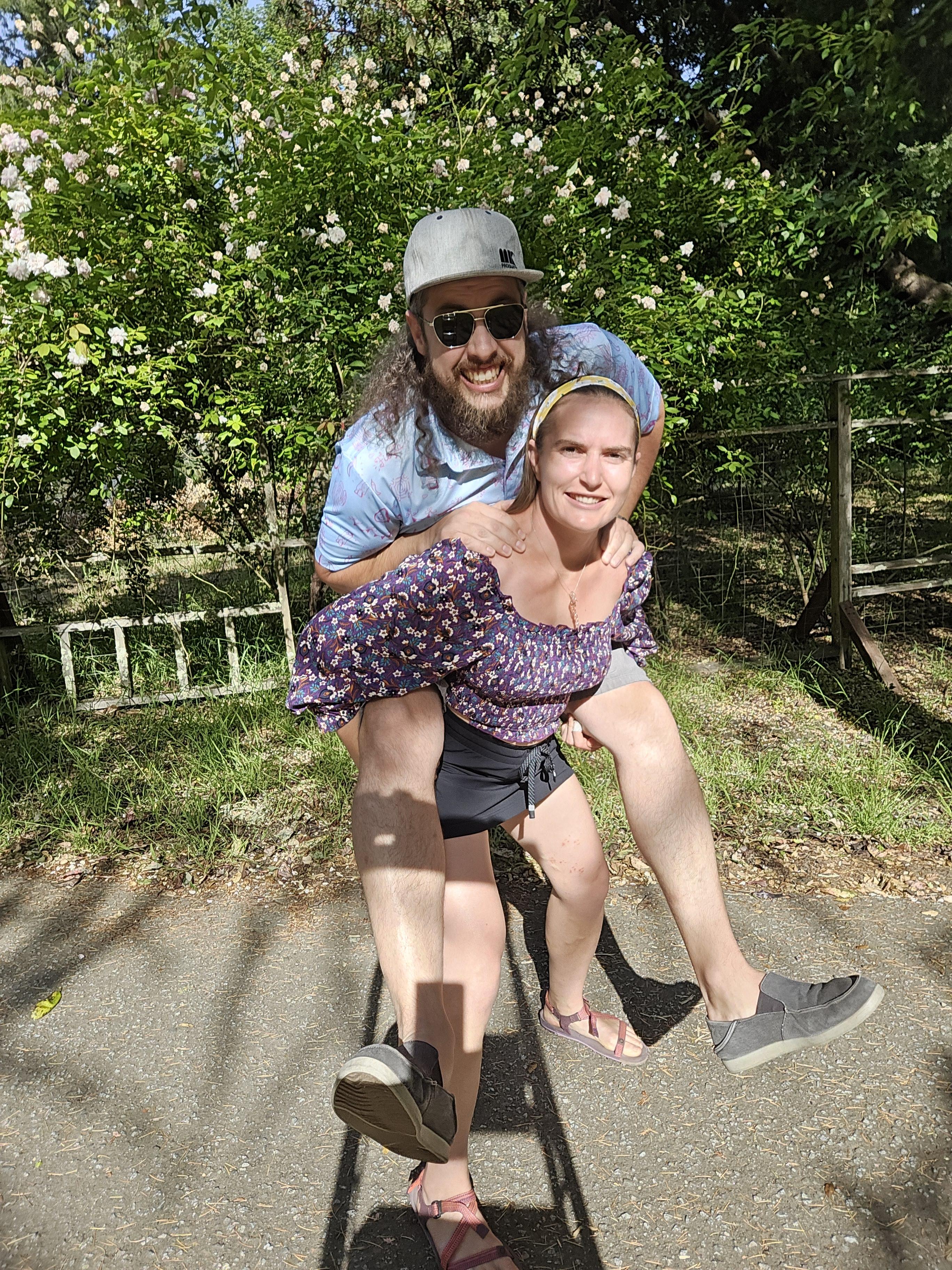 The Wedding Website of Danielle Rond and Kristopher Hellman