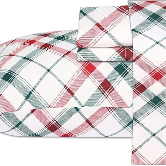 Ruvanti 100% Cotton 4 Pcs Flannel Sheets Queen, Red & Green Cross Plaid,Deep Pocket-Warm-Super Soft-Breathable Moisture Wicking Flannel Bed Sheet Set Include Flat Sheet, Fitted Sheet 2 Pillowcases