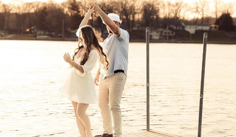 The Wedding Website of Nicole Albers and Alan Baum