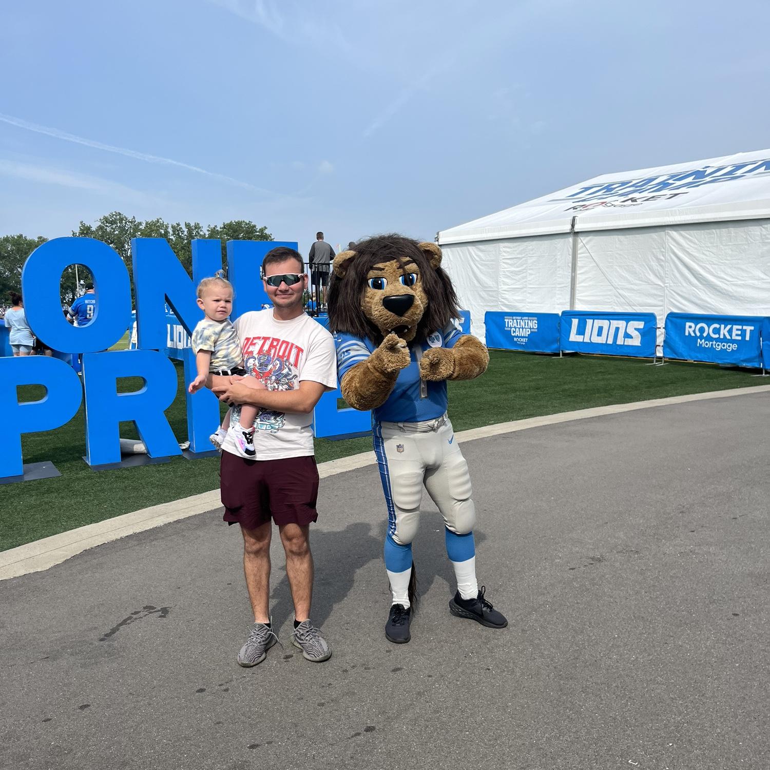 Anthony & Aspen at the Lions meet & greet