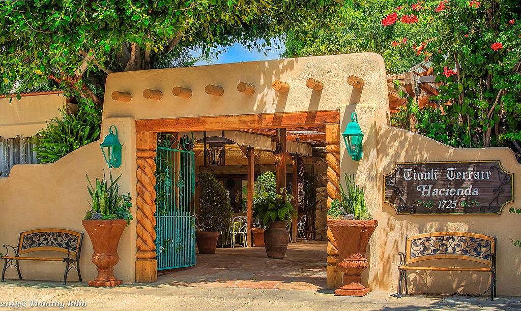 The Wedding Website of Alicia Vasquez and Mitchell Gomez
