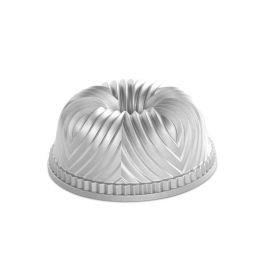 Nordic Ware Pro Bavaria Bundt Pan