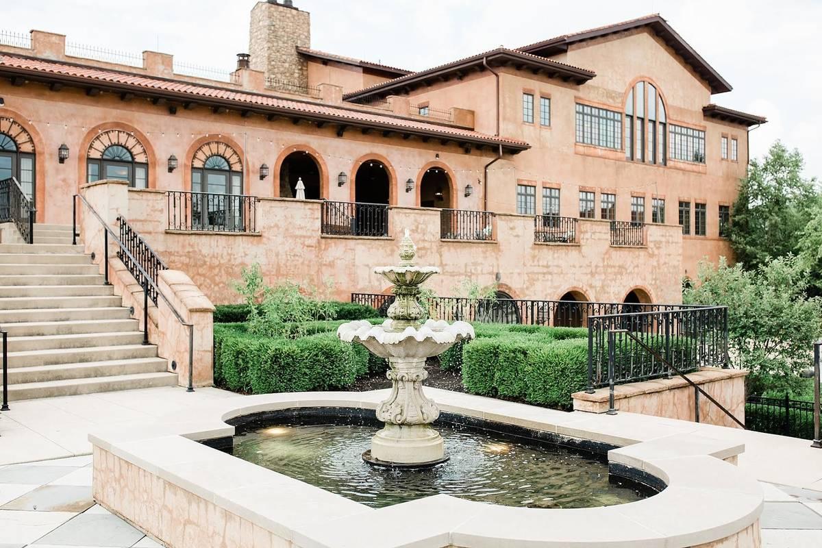 The Wedding Website of McKenna Kaser and Josh Ryan