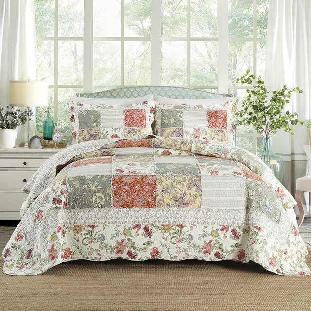 Yvooxny 3-Piece Quilt Set King Size Quilted Bedspread Reversible Country Style Floral Real Patchwork Bedding Quilt Set with Ruffles with Pillowcases for All Seasons, 108 * 96 Inches