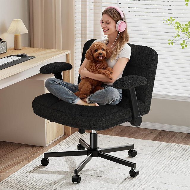 DurayLoly Criss Cross Chair with Wheels, Cross Legged Office Chair with Flip-up Armrests, Wide Desk Chair for Bedroom, Home Office, Apartment, Plush Fabric, Black