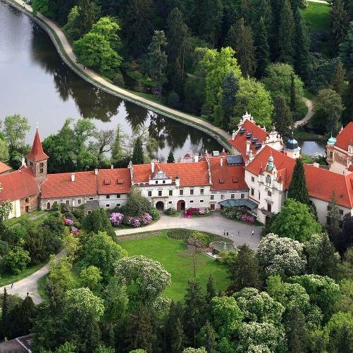 Over view shot of Průhonice Chateau