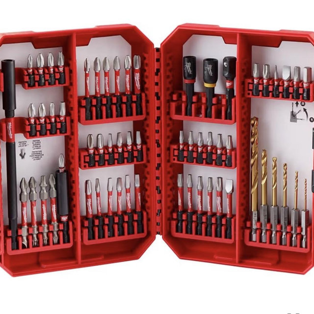 Milwaukee Shockwave Bit & Drill Bit Kit w/ 60 Pcs - 48-32-4097