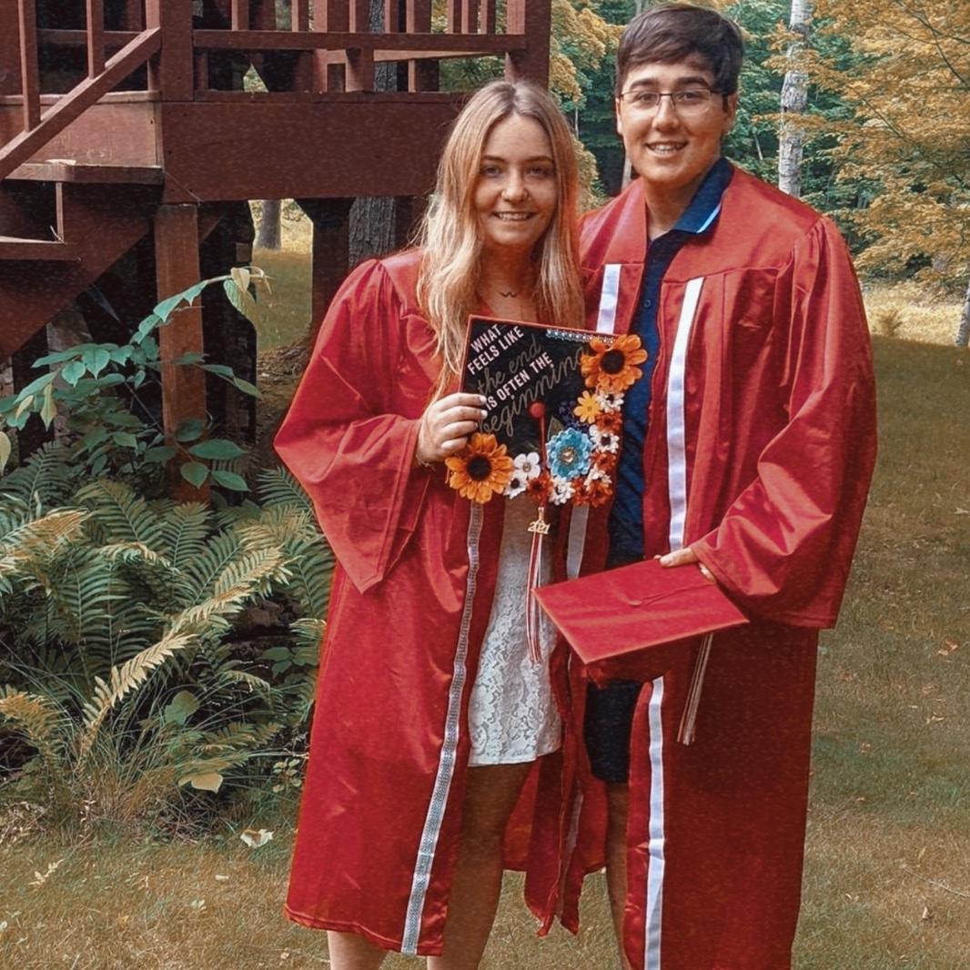 High school graduation!! 👩‍🎓 2021