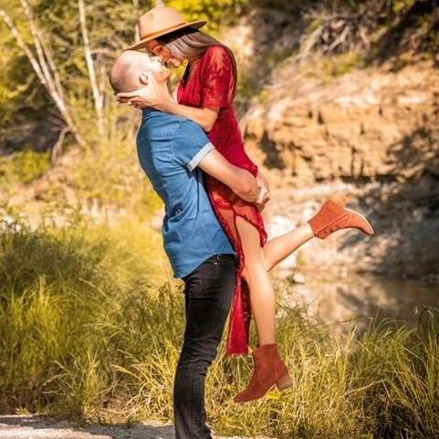 Engagement Photoshoot. Marble Falls, Texas. April, 2021