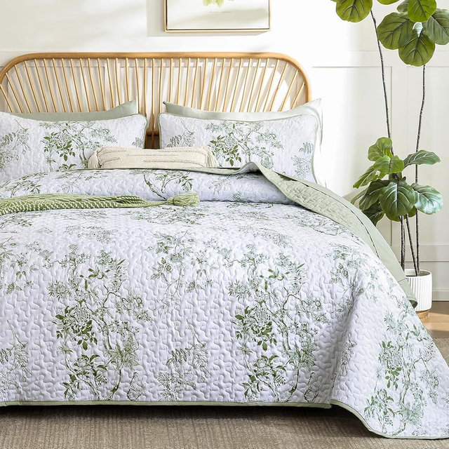 WONGS BEDDING Green Floral Quilt Set Queen,Botanical Leaf & Butterfly Pattern Quilts Bedspread Coverlet Set,Soft Beautiful Farmhouse Plants Quilts Bedding Set