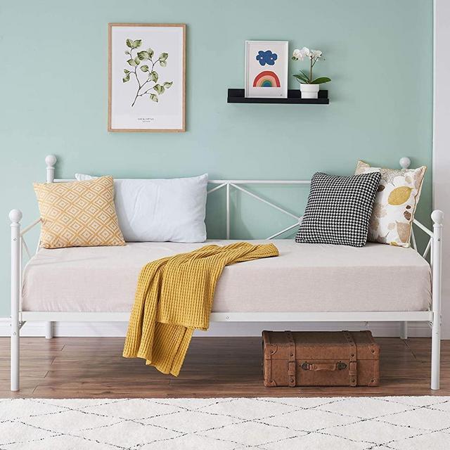 VECELO Classic Metal Daybed Frame Multifunctional Mattress Foundation/Bed Sofa with Headboard, Twin, Black
