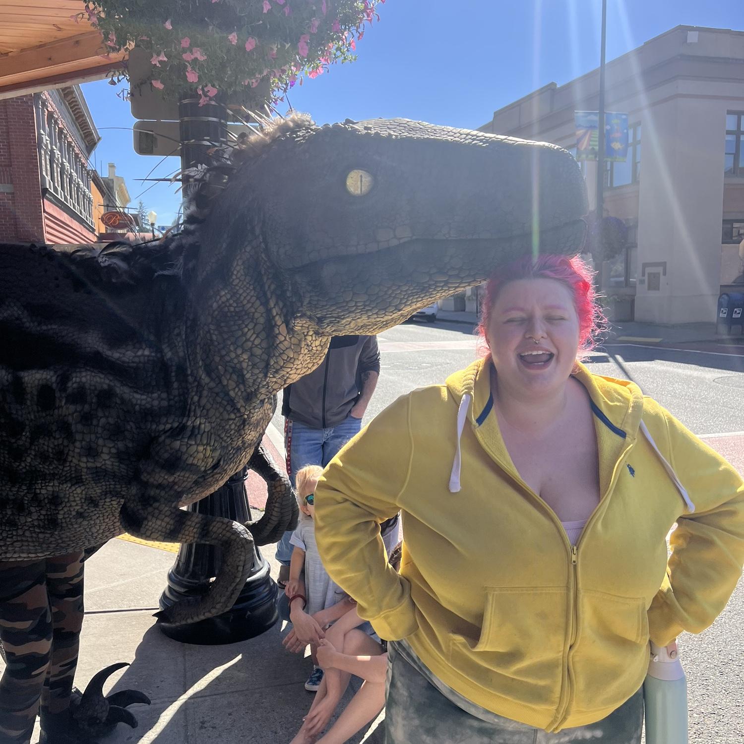 This was extremely realistic feeling, scared the shit outta Jenni. @saphiravelociraotor