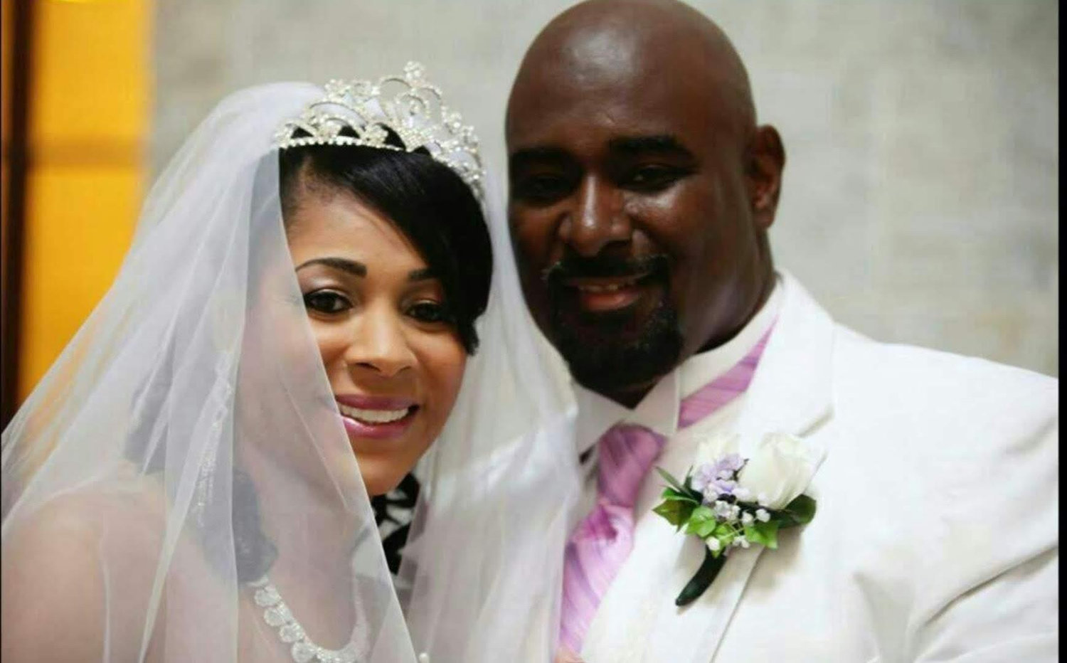 The Wedding Website of Kelly White and Charles White