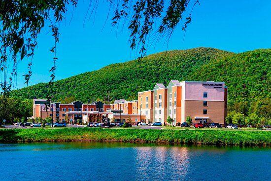 The Wedding Website of Julia Furlan and Devin Cawley