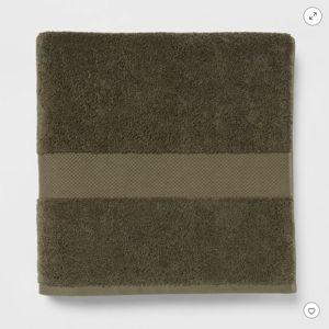 Performance Plus Oversized Bath Towel Dark Green - Threshold™: 100% Cotton, Fade-Resistant, Terry Cloth, Machine Washable