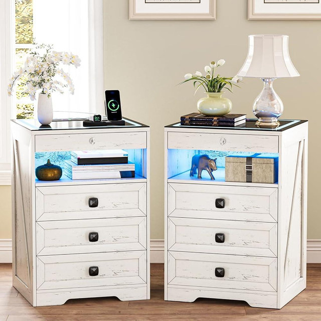 MDGC Nightstand Set 2 with Lockable Gun Drawer,Farmhouse Bedside Table with Charging Station and 3 LED Lights, Modern Night Stand with 3 Drawers,Glass Top End Side Table for Bedroom（White）