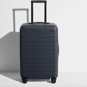 The Bigger Carry-On, Navy Blue (Uri)