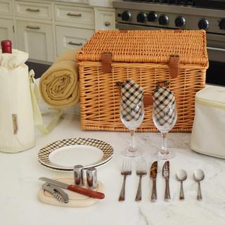 2-Person English Style Willow Picnic Hamper with Blanket