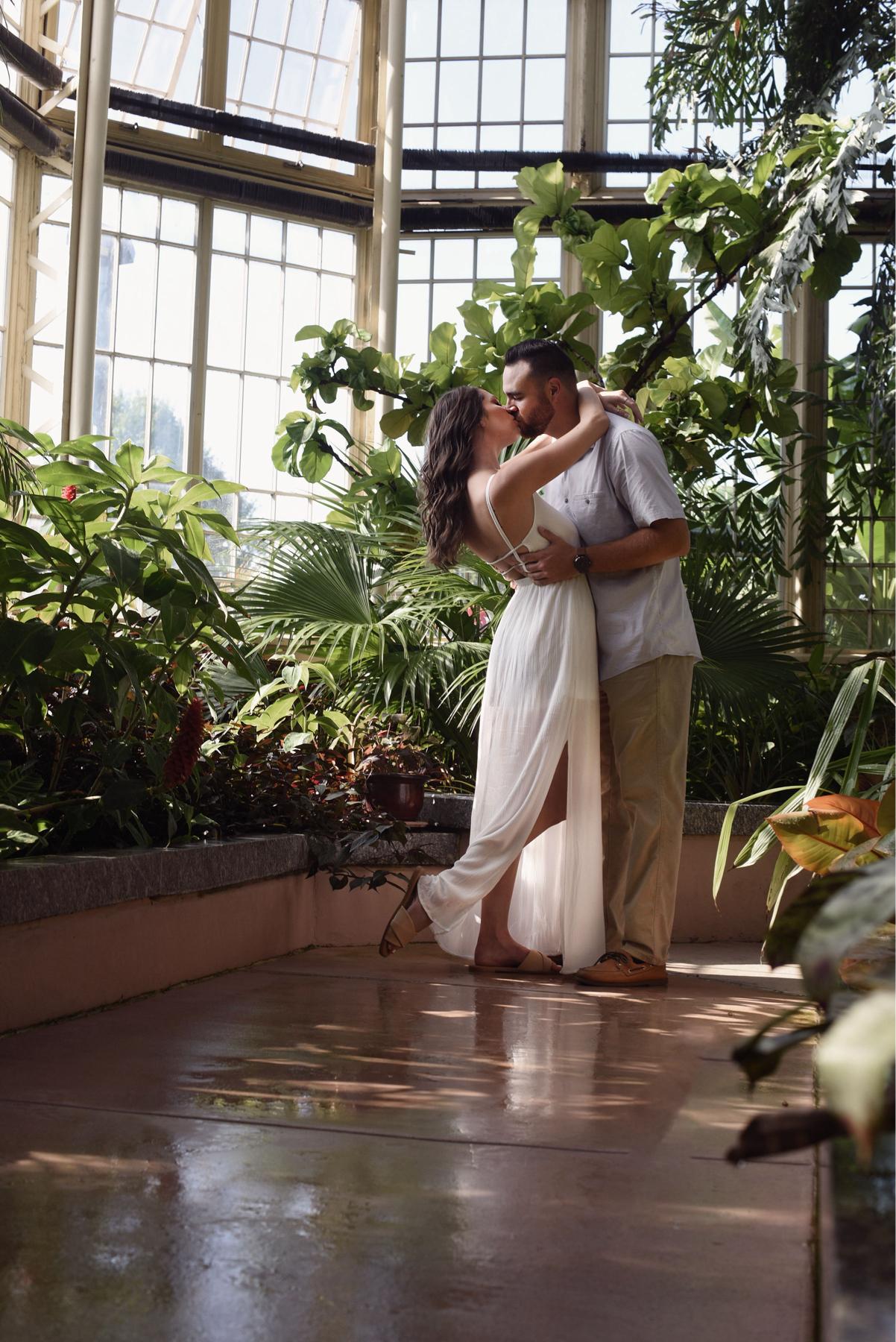 We had so much fun with our engagement pictures at The Rawlings Conservatory !