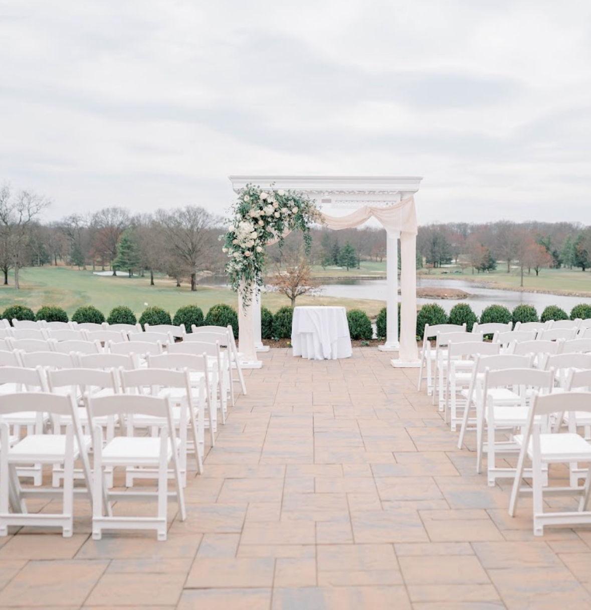 The Wedding Website of Toni Fiorvante and Christopher Bouch