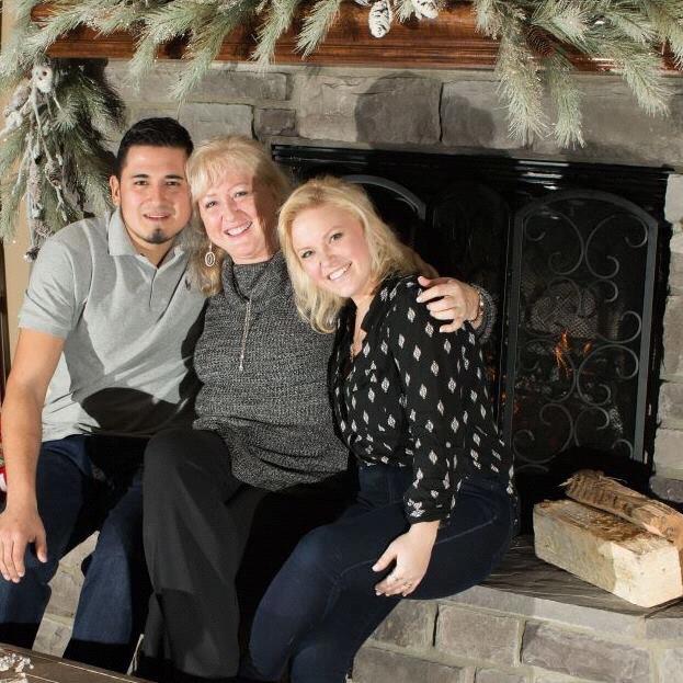 Gus, mom and Lexie