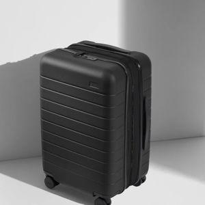 Expandable Suitcases: Carry-On Flex in Jet Black| Away