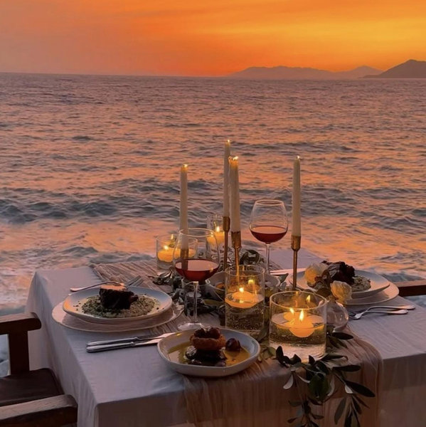 Honeymoon Dinners/Dining