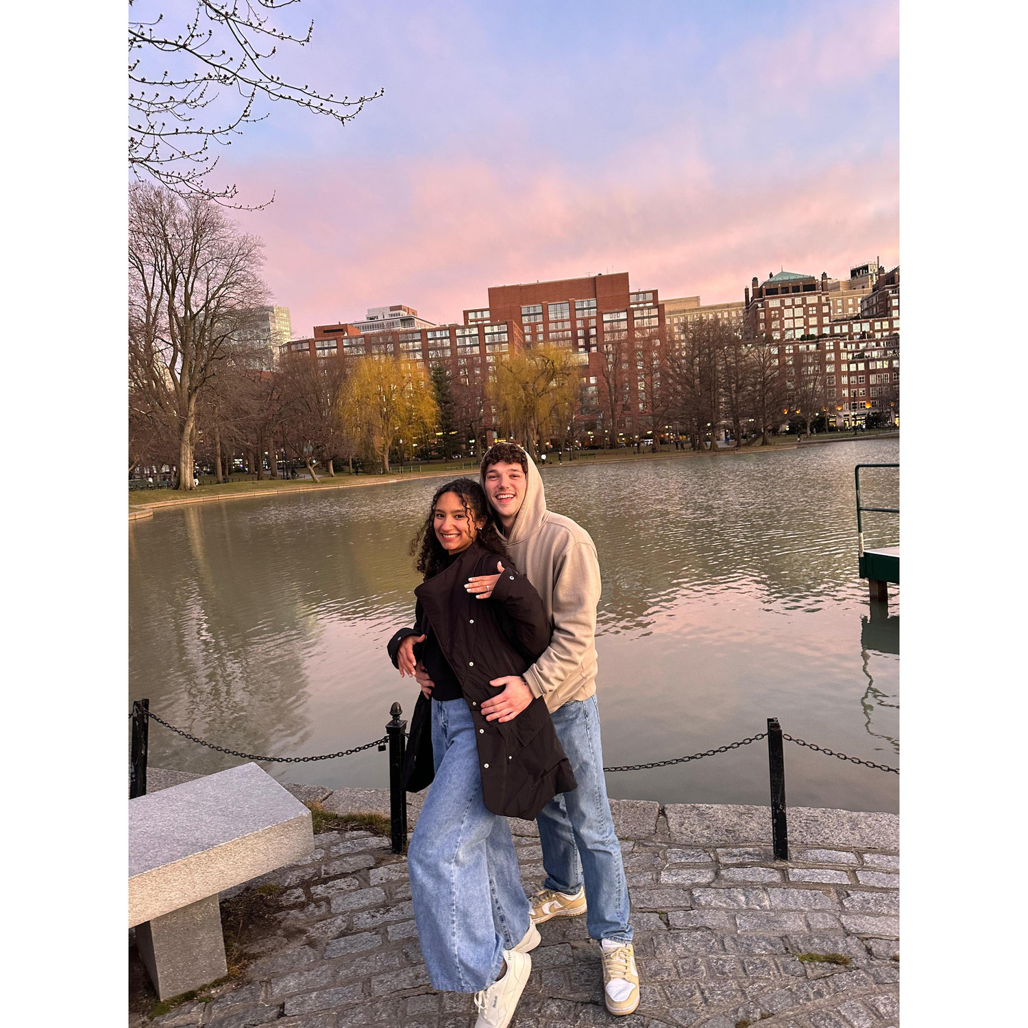 First day as Tre`s fiancée -  Primeiro dia sendo uma noiva