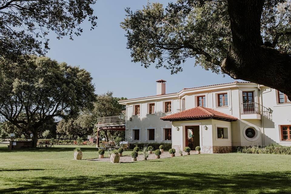 The Wedding Website of Paloma Artuñedo and Javier Berenguel